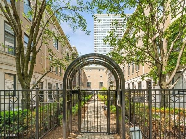 1816 S Indiana Avenue, Unit D, Chicago, IL 60616