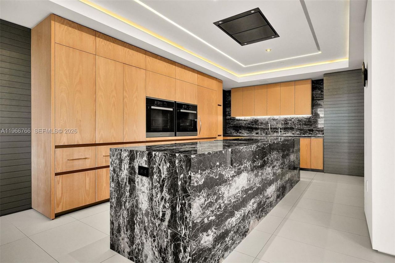 20165 NE 39th Pl, Unit 1103&1104, Aventura, FL 33180 Photo