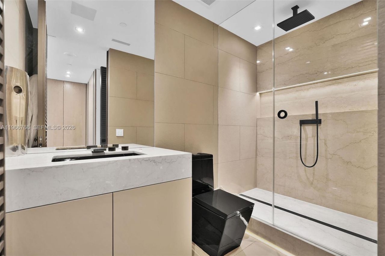 20165 NE 39th Pl , Unit 1103&1104, Aventura, FL 33180 Photo