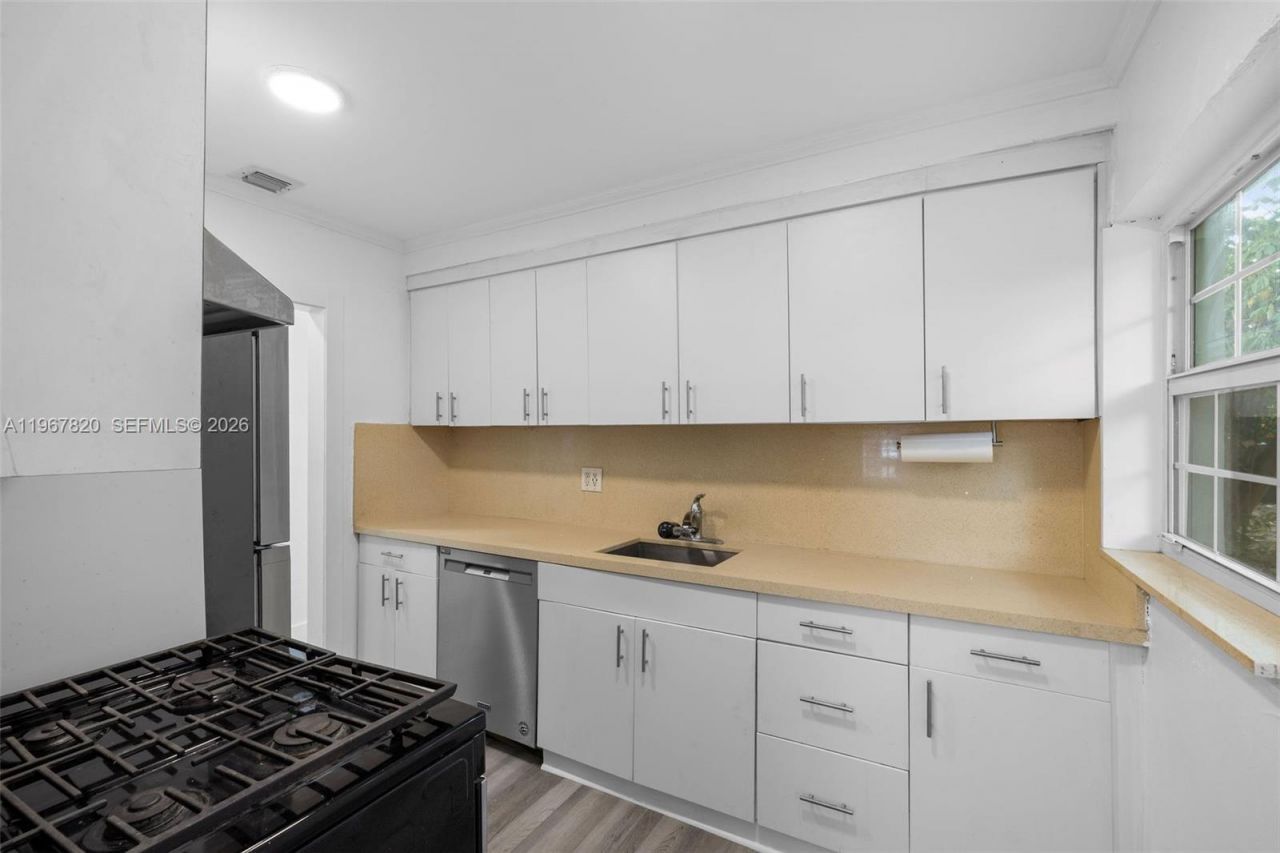 1400 SW 62nd Ave, West Miami, FL 33144 Photo