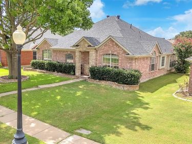10809 River Oaks Drive, Frisco, TX 75035