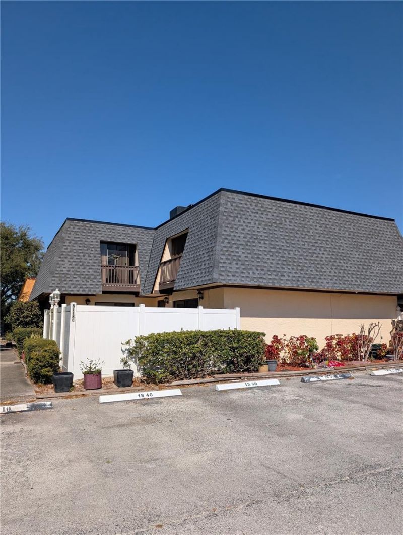 8118 Oak Trace Way, Unit C, Tampa, FL 33634 Main Photo