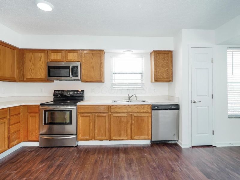 392 Old Ivory Court, Blacklick, OH 43004 Photo 6