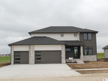3806 Prairie Breeze Road, Lincoln, NE 68516