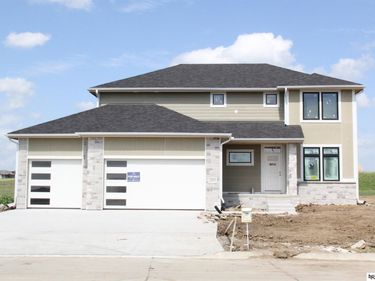 3806 Prairie Breeze Road, Lincoln, NE 68516