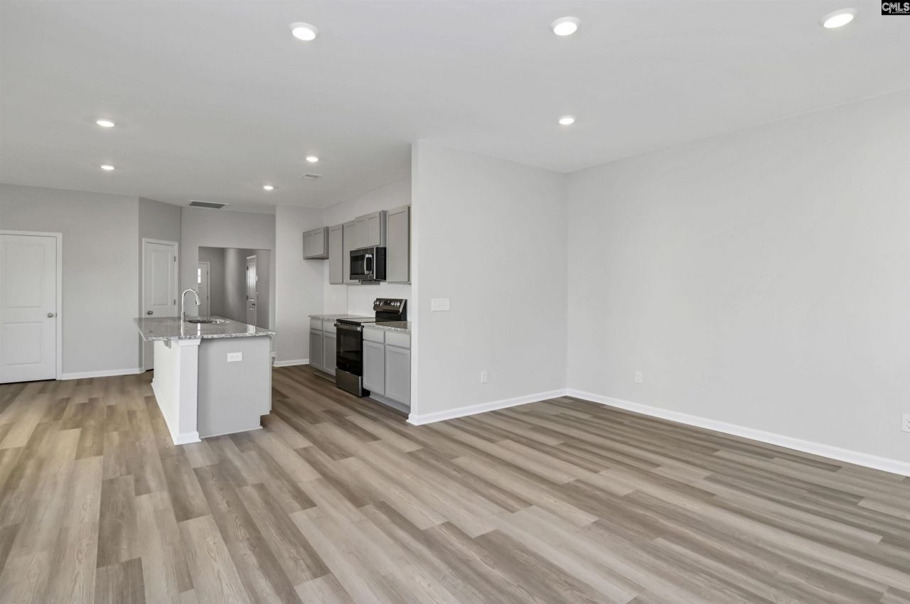 131 Middlesex Court Photo 20