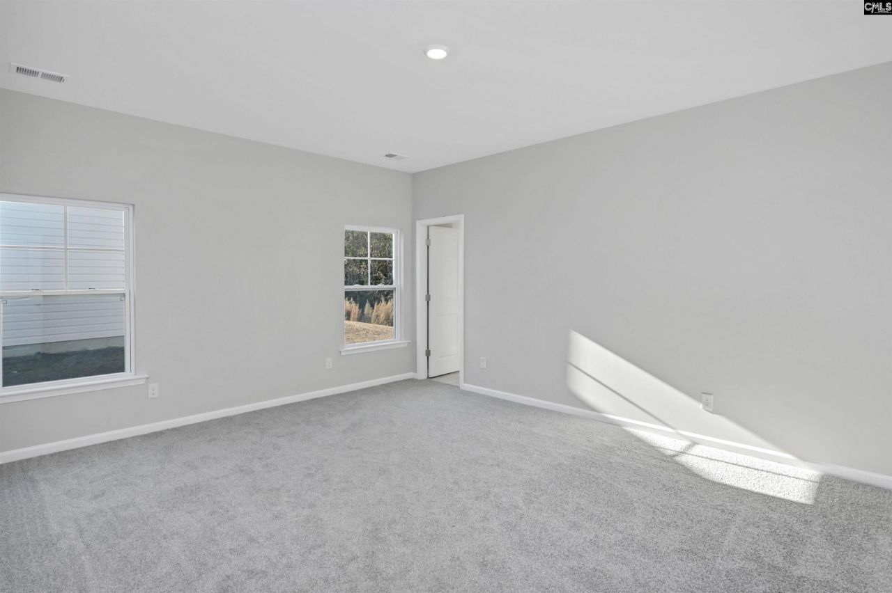 131 Middlesex Court Photo 23