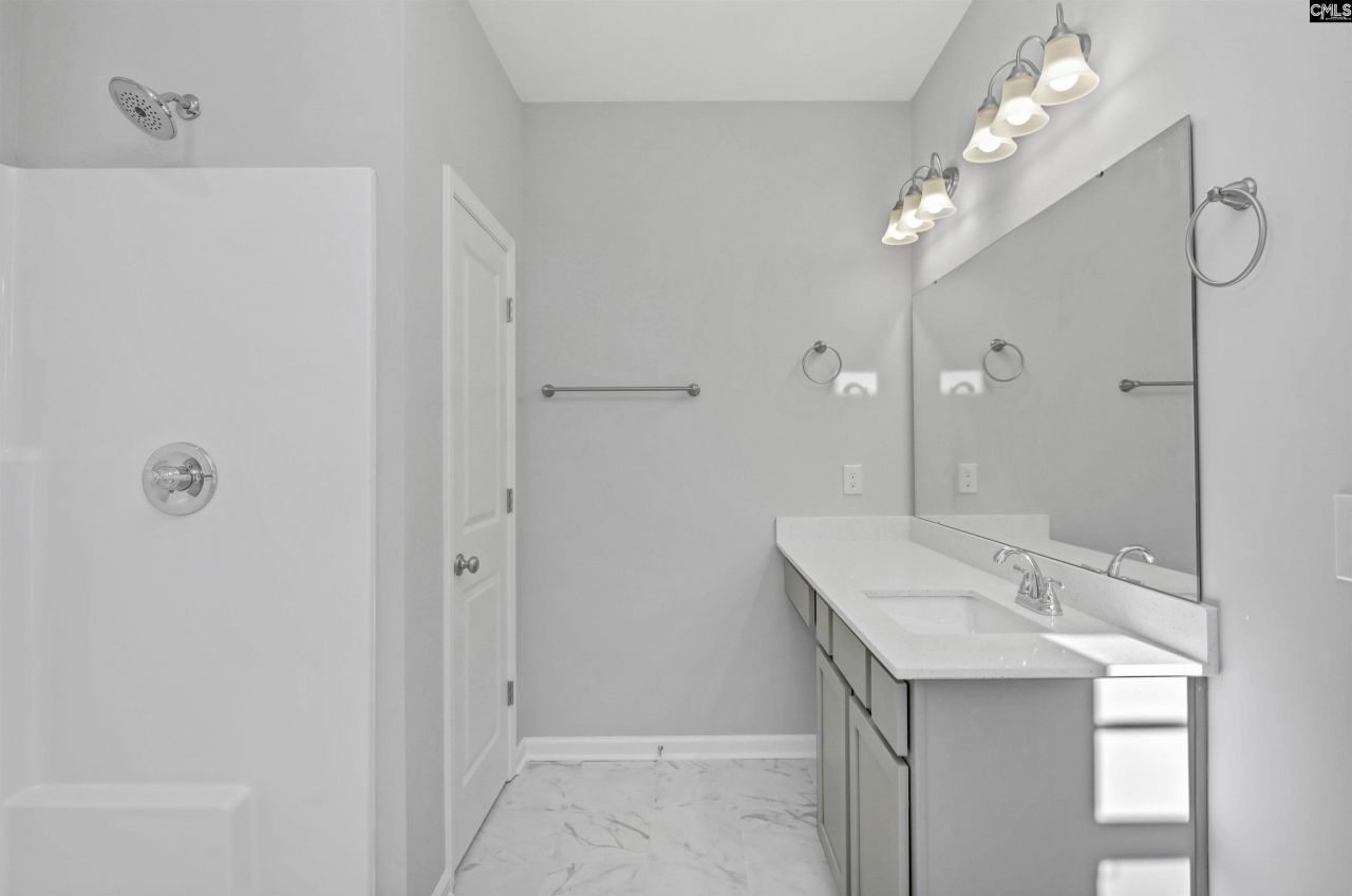 131 Middlesex Court Photo 27