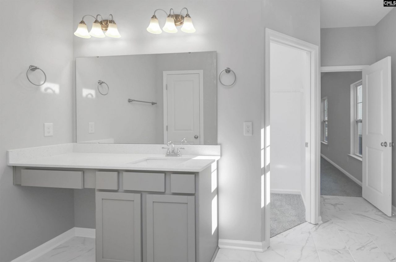 131 Middlesex Court Photo 28