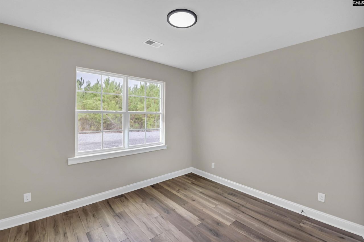 Tbd Horses Neck Road Photo 12