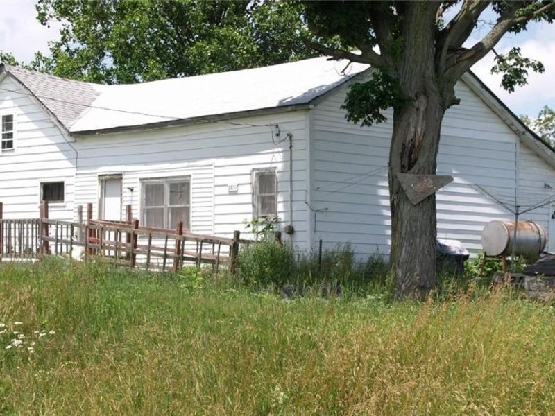 2831 S Denmark Road, Dorset, OH 44032 Photo 1