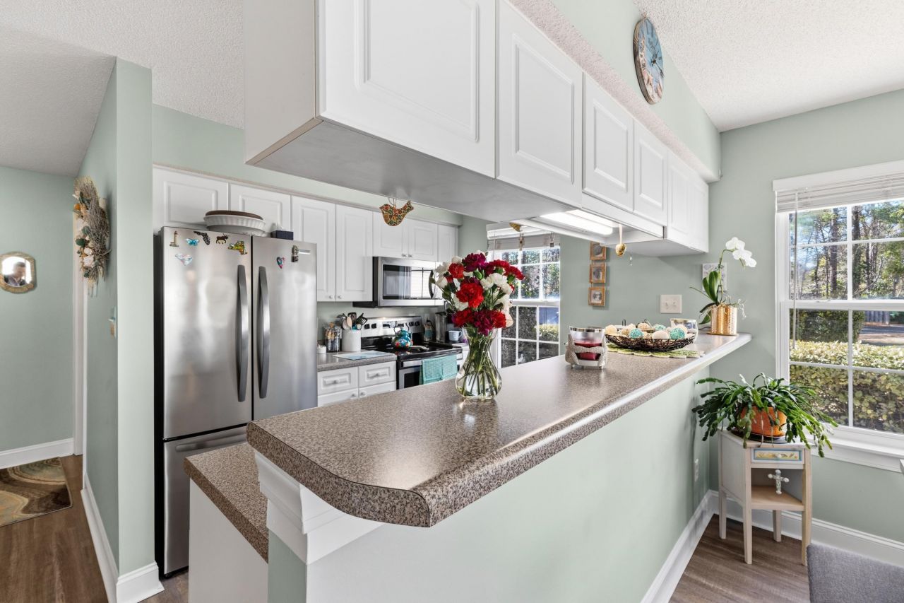 635 Woodmoor Dr. Photo 10