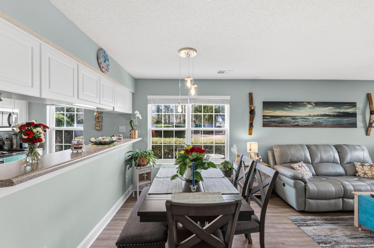 635 Woodmoor Dr. Photo 12