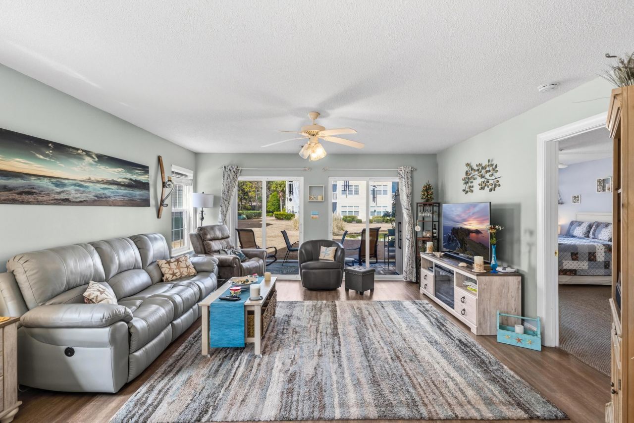 635 Woodmoor Dr. Photo 13