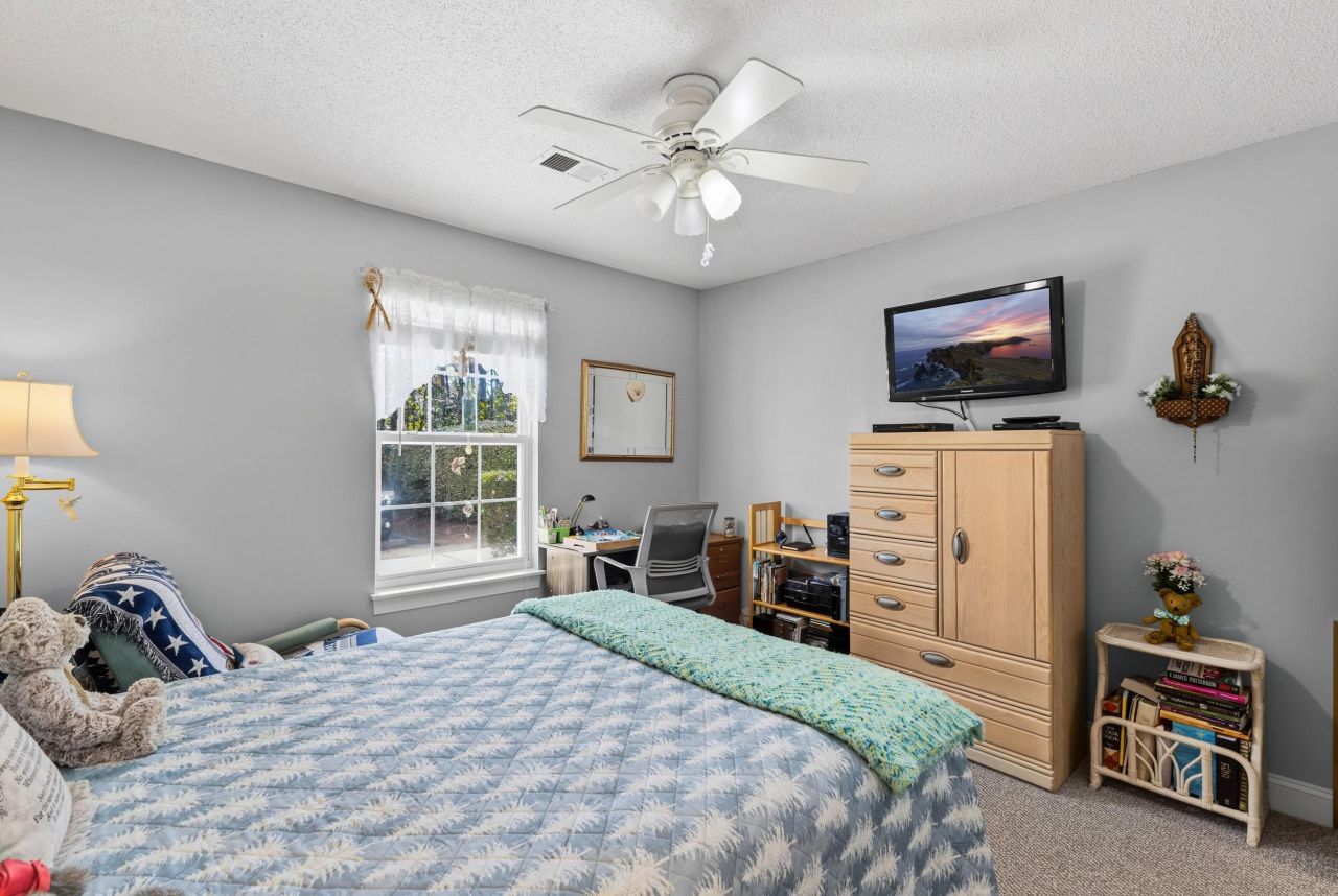 635 Woodmoor Dr. Photo 16