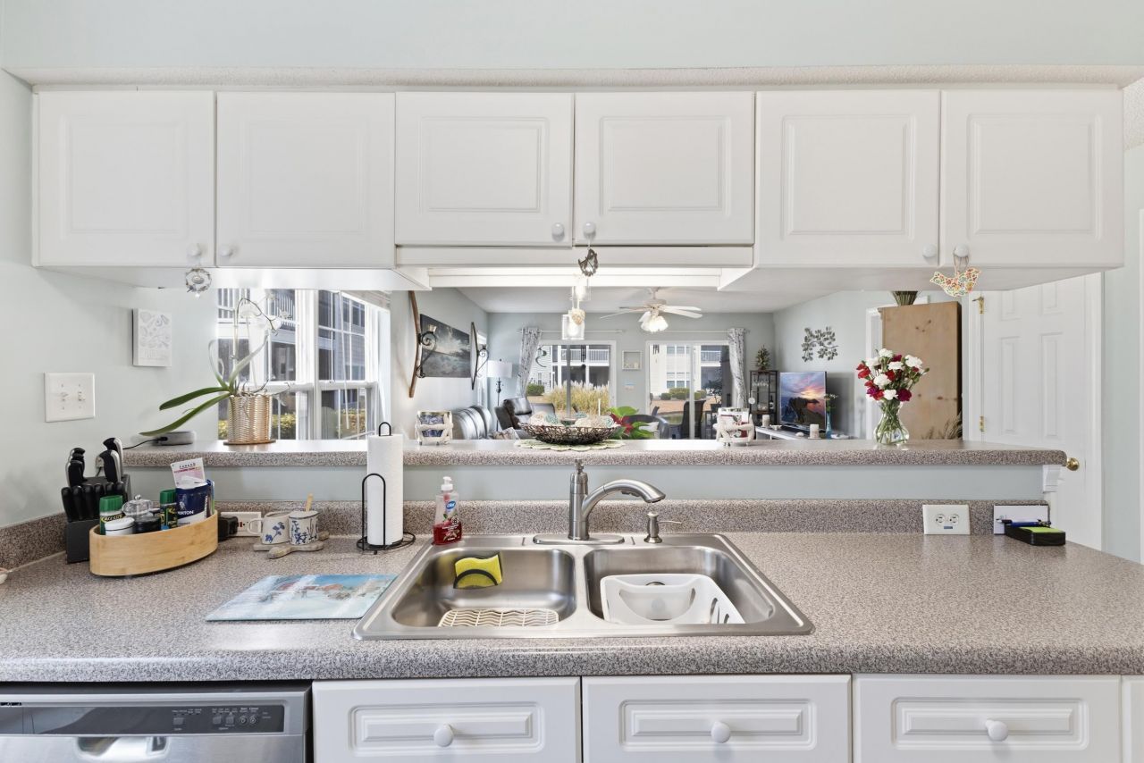 635 Woodmoor Dr. Photo 8