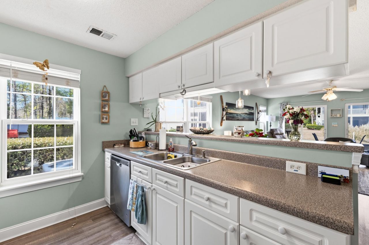 635 Woodmoor Dr. Photo 9