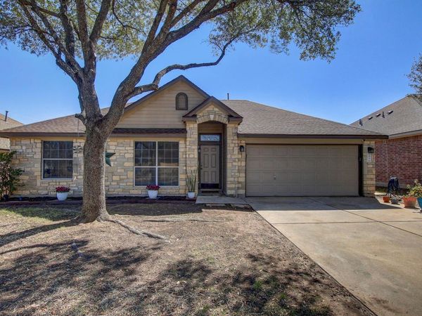806 Ridge View DR, Leander, TX 78641