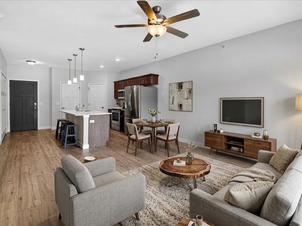 1501 N Windsor Avenue, Unit 203, Cottage Grove, WI 53527