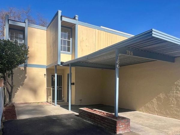 786 Simpson Place, Santa Rosa, CA 95401