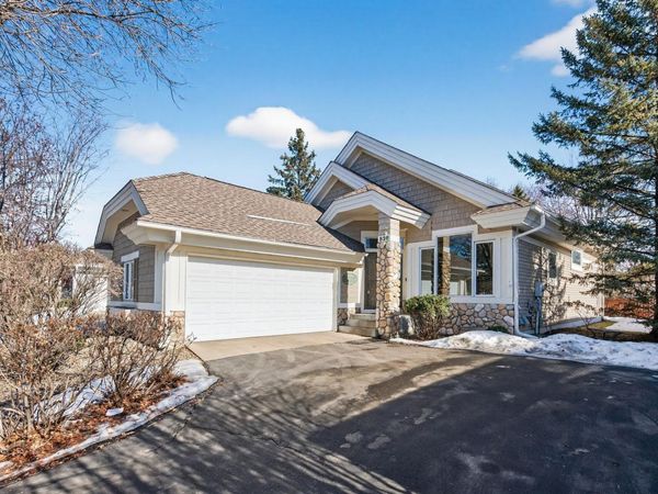 528 Wildflower, Burnsville, MN 55306