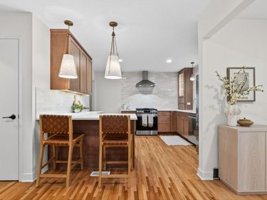 5521 W 42nd Street, Saint Louis Park, MN 55416