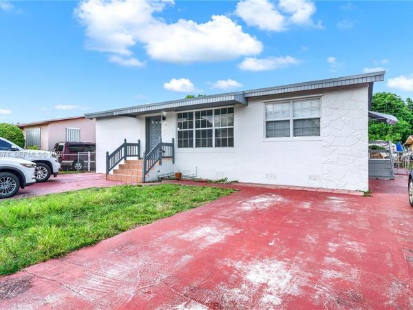 951 W 30th St , Hialeah, FL 33012