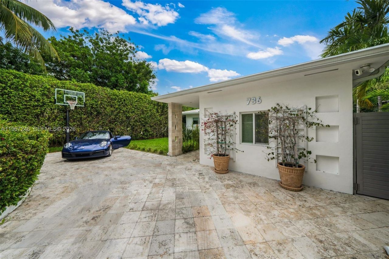 736 W 51 St , Miami Beach, FL 33140 Photo