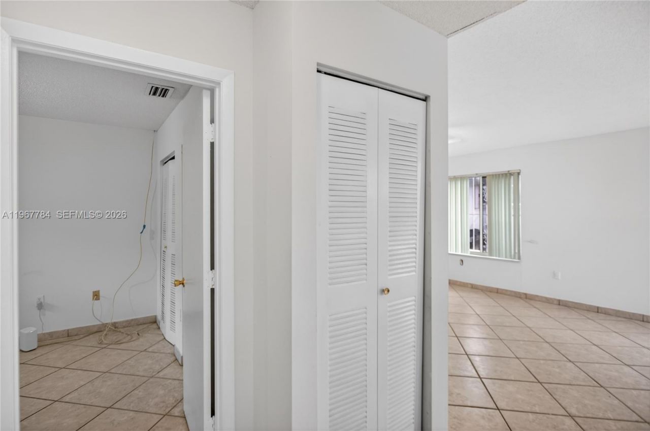 8859 NW 110th Ln, Hialeah Gardens, FL 33018 Photo