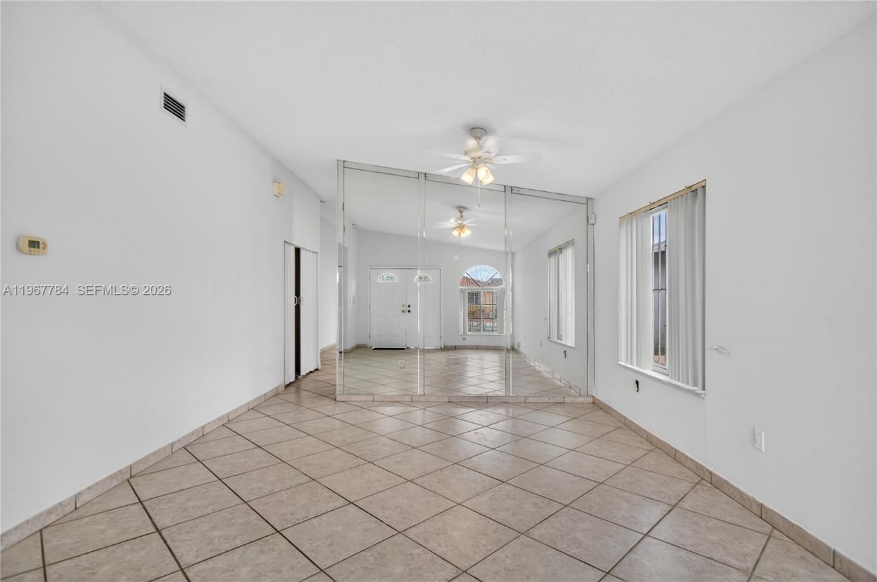 8859 NW 110th Ln, Hialeah Gardens, FL 33018 Photo