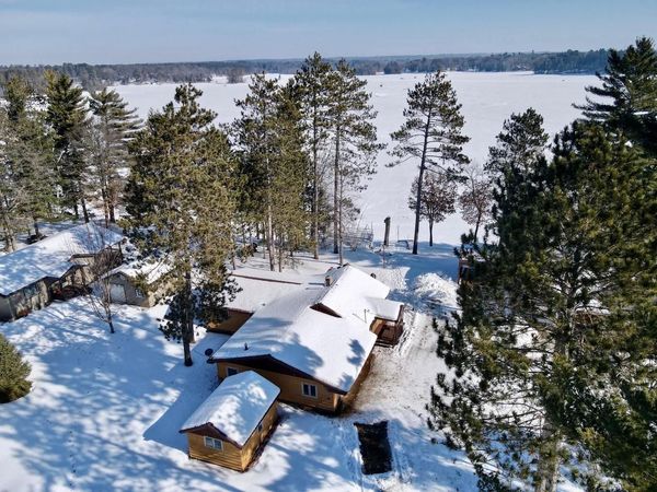 2004 THE POINT ROAD E, NOKOMIS, WI 54487