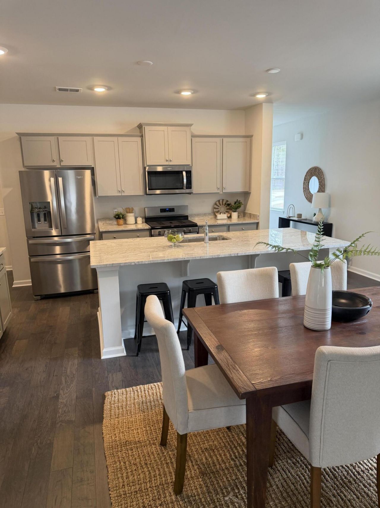 3956 Treebranch Circle Photo 2