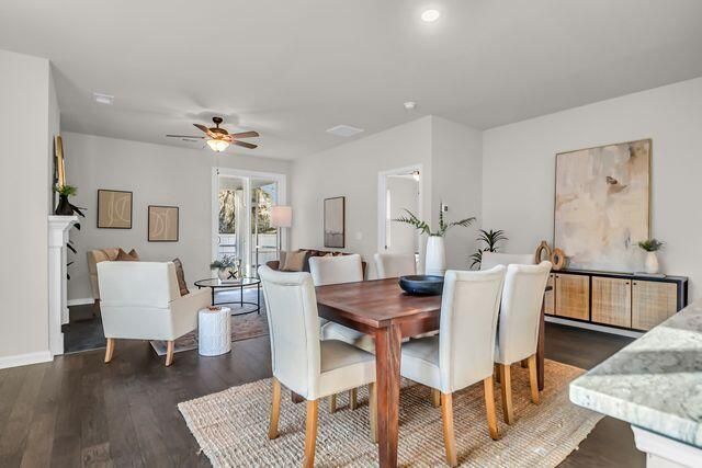 3956 Treebranch Circle Photo 4