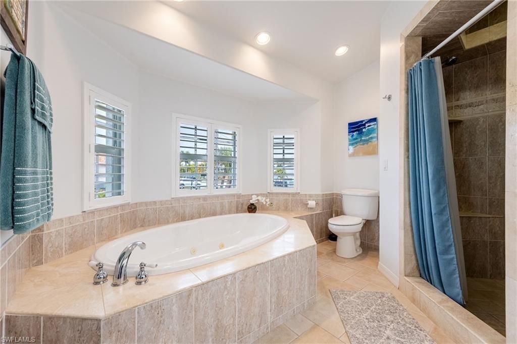 12249 Moon Shell Dr , Matlacha Isles, FL 33991 Photo