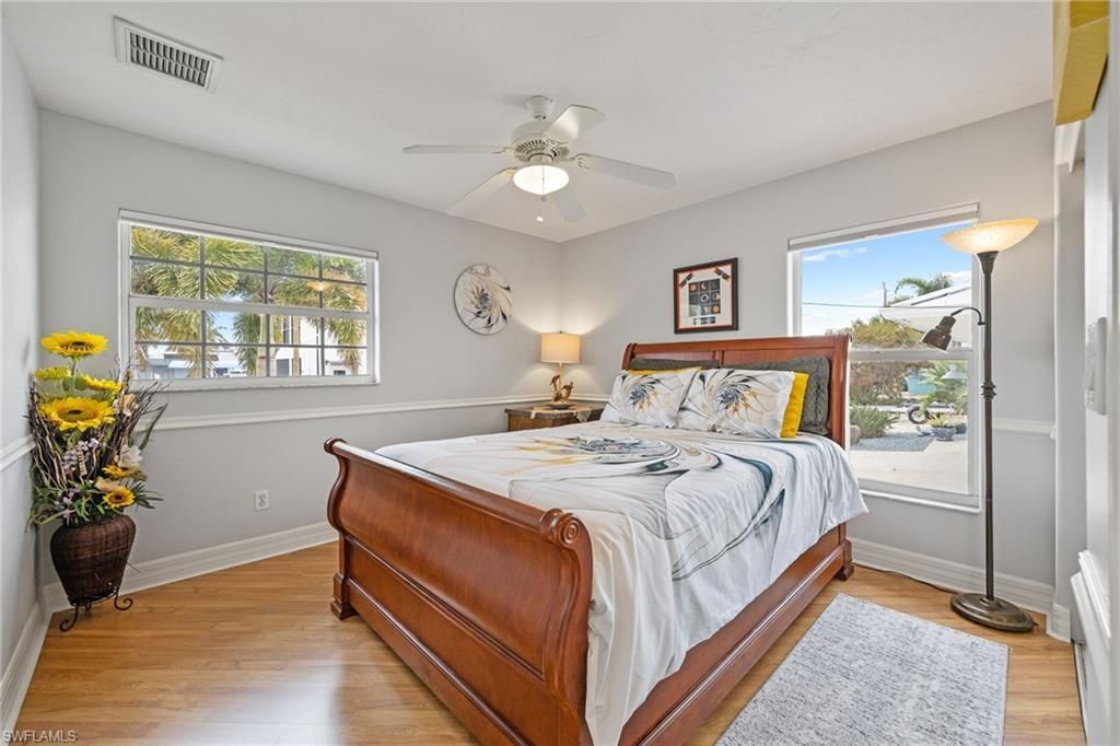 12249 Moon Shell Dr , Matlacha Isles, FL 33991 Photo