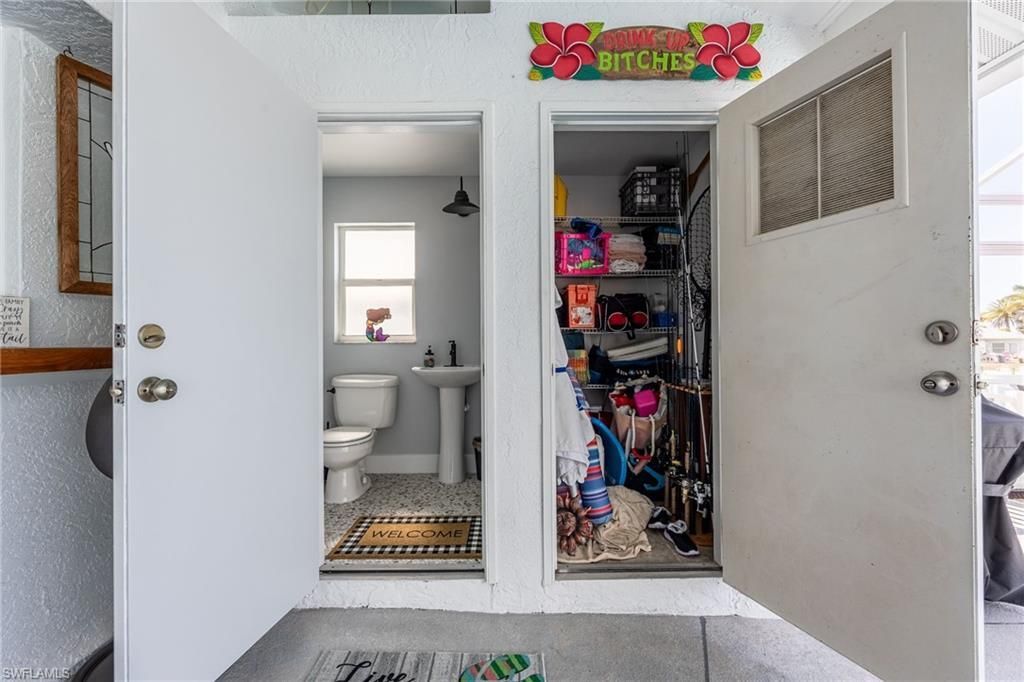 12249 Moon Shell Dr , Matlacha Isles, FL 33991 Photo