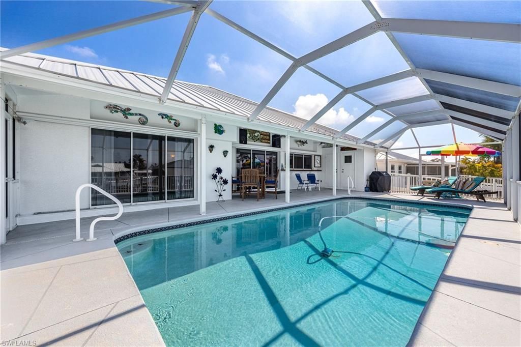 12249 Moon Shell Dr , Matlacha Isles, FL 33991 Photo