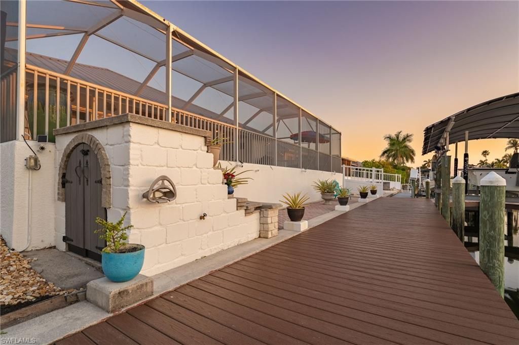 12249 Moon Shell Dr , Matlacha Isles, FL 33991 Photo