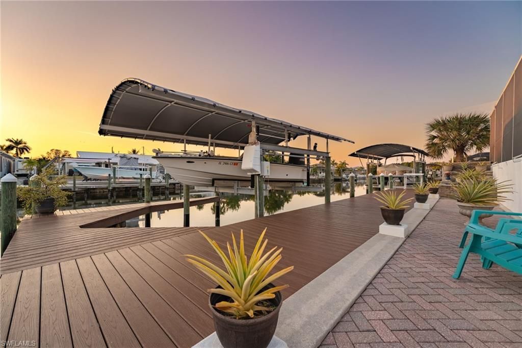 12249 Moon Shell Dr , Matlacha Isles, FL 33991 Photo