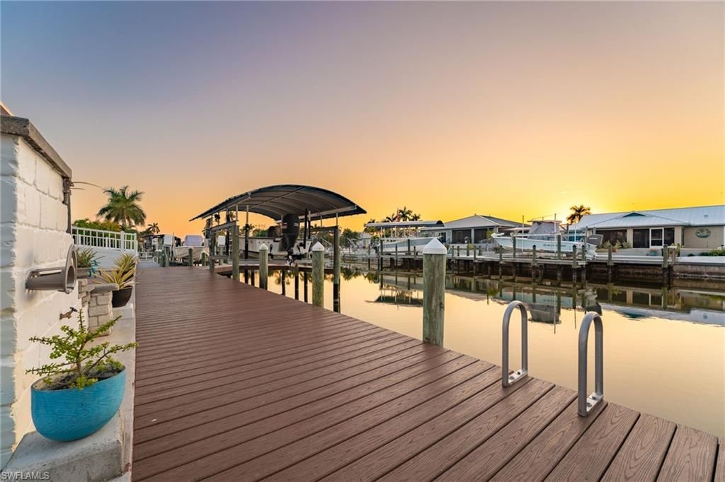 12249 Moon Shell Dr , Matlacha Isles, FL 33991 Photo