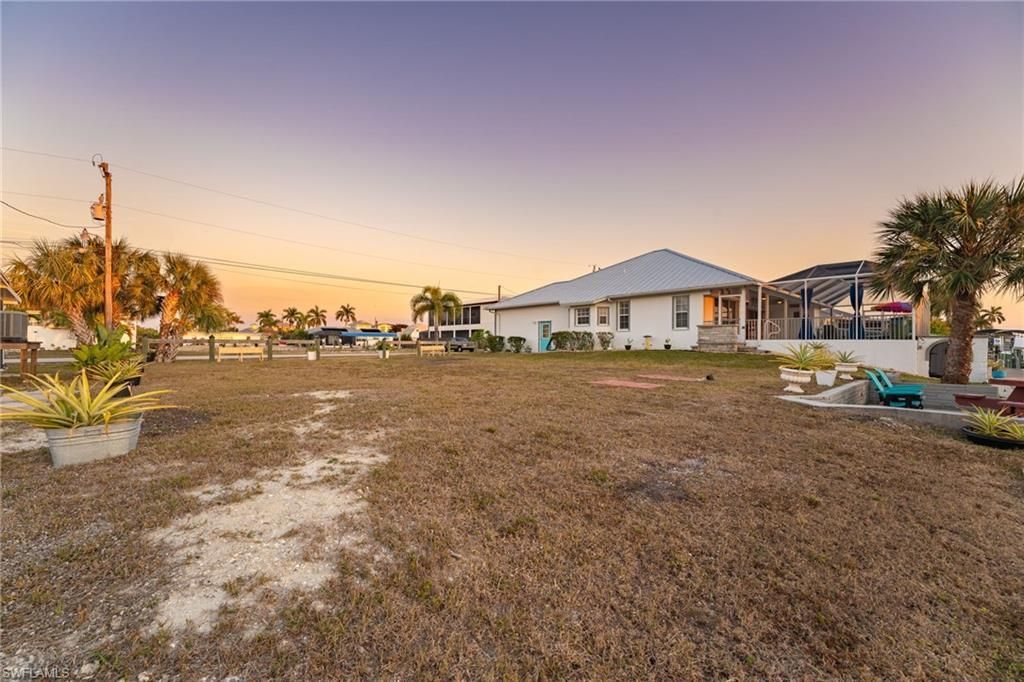 12249 Moon Shell Dr , Matlacha Isles, FL 33991 Photo