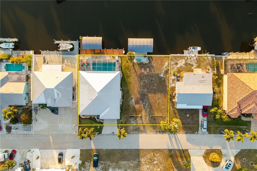 12249 Moon Shell Dr , Matlacha Isles, FL 33991 Photo