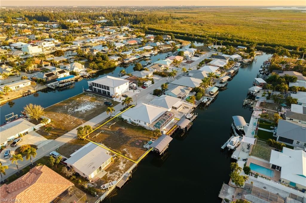 12249 Moon Shell Dr , Matlacha Isles, FL 33991 Photo