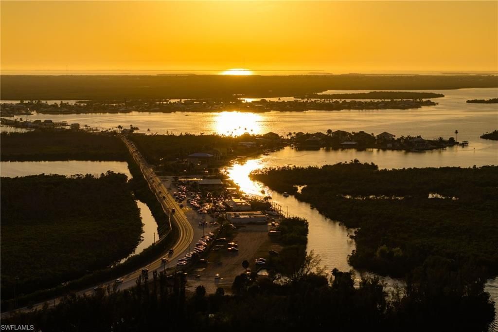 12249 Moon Shell Dr , Matlacha Isles, FL 33991 Photo