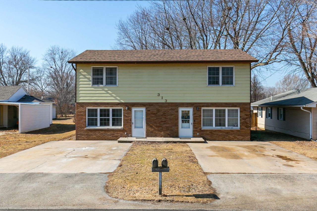 313 5th Street, Colona, IL 61241 Main Photo