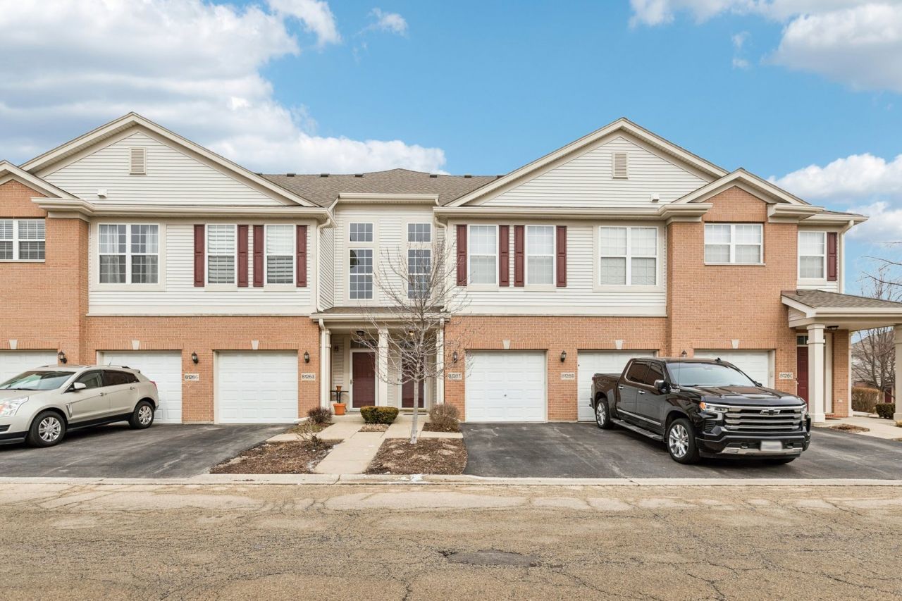 8126 Concord Lane, Unit D, Justice, IL 60458 Main Photo