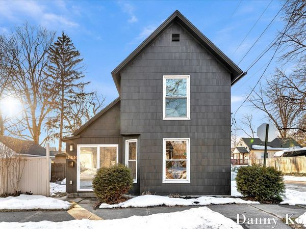 1245 Paris Avenue NE, Grand Rapids, MI 49505