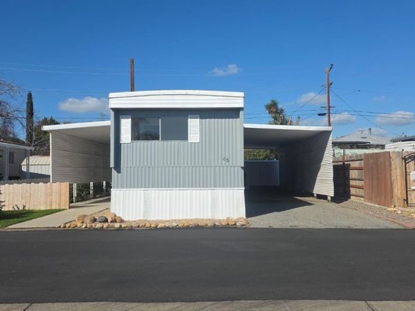 65 Eagle Lane, Bakersfield, CA 93308