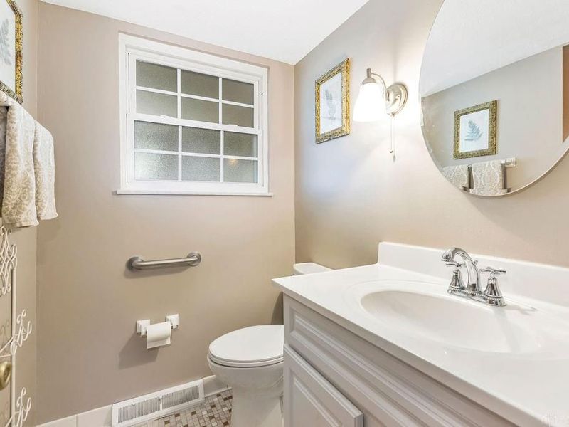 7118 Kirkcaldy Drive, West Chester, OH 45069 Photo 18