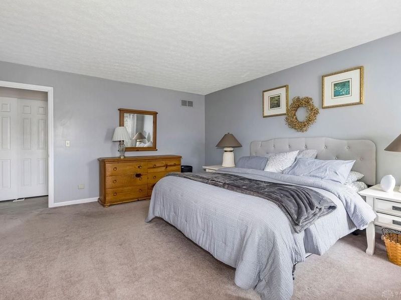 7118 Kirkcaldy Drive, West Chester, OH 45069 Photo 21